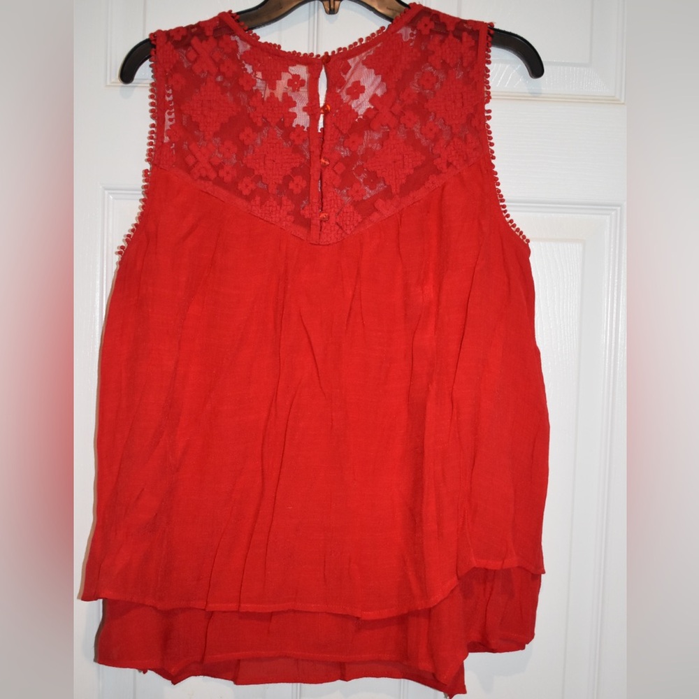 Style & Co Red Sleeveless Tiered Blouse. Size L - Picture 2 of 5